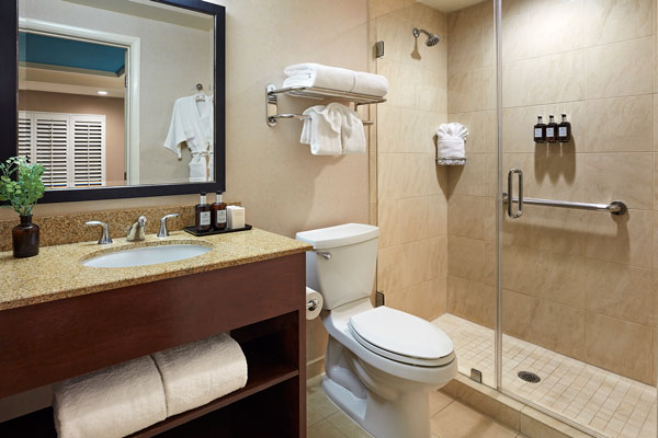Superior Queen bath